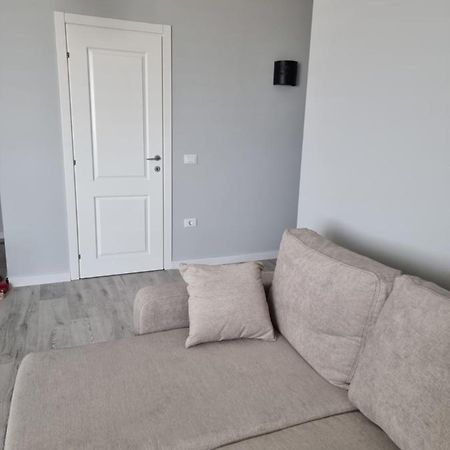 Apartament 2 Camere Eliberarii Konstanca Kültér fotó